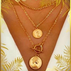 Coins layered necklace super chic